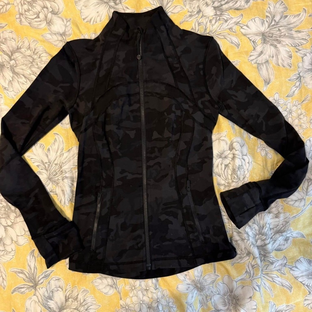 NEW Lululemon Black Camo Define Jacket Size 4 (fits 2-6)